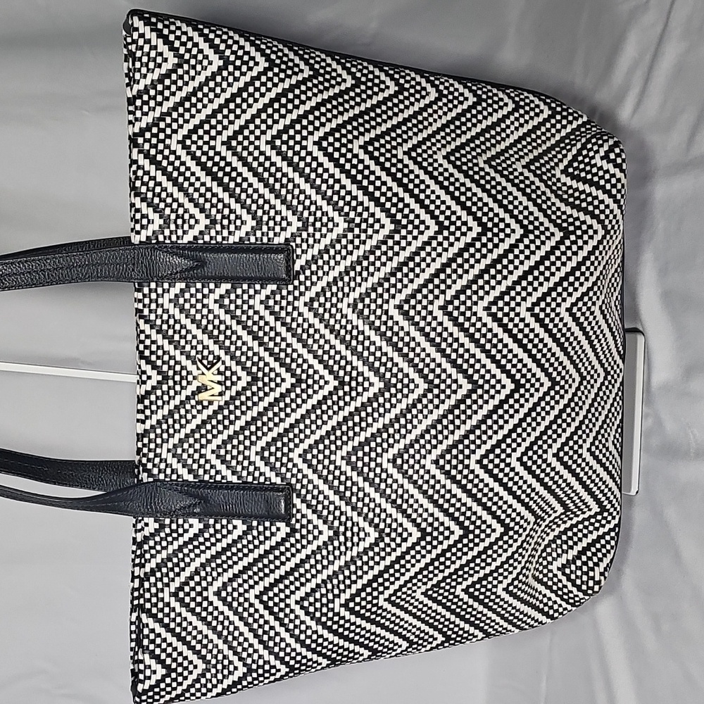 Michael Kors Junie Chevron Tote